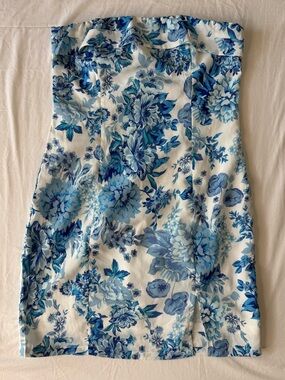 That’s So Fetch Blue Floral Strapless Mini Dress Size 6 Cocktail Party EUC